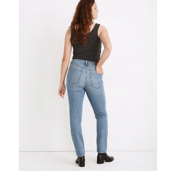 Madewell The Curvy Perfect Vintage Jean in Banner Wash - Picture 3 of 7